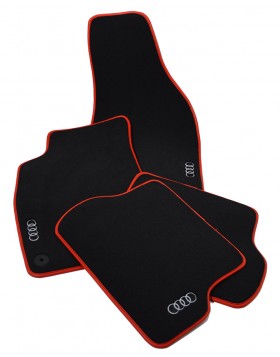 Πατάκια Αυτοκινήτου για Audi RS4 από μαύρη μοκέτα, κόκκινο δερμάτινο φινίρισμα και λογότυπο σε όλα τα πατάκια, 4 τεμάχια